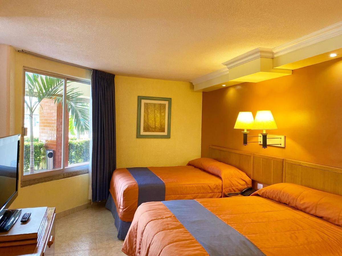 Hotel Jaragua โบกา เดล ริโอ ภายนอก รูปภาพ