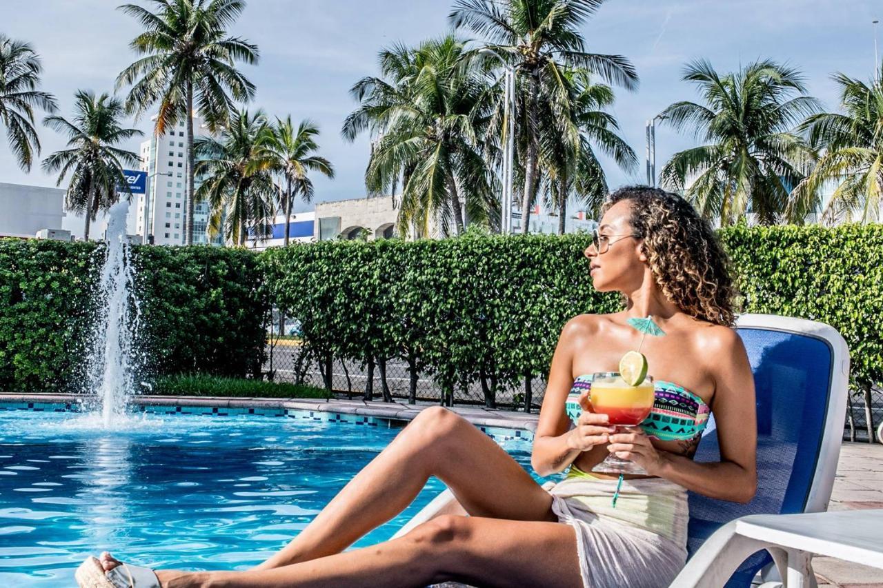 Hotel Jaragua โบกา เดล ริโอ ภายนอก รูปภาพ